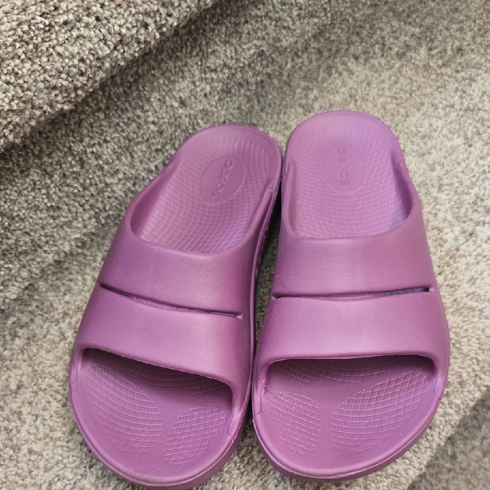 OOFOS Purple Foam Slide Sandals